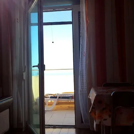 Apartament De Vacanta Apolonia * אפורי נורד